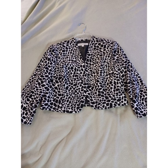 Kasper Women's Size 6 Open Front Lined Animal Printed Bolero Jacket - Picture 1 of 7